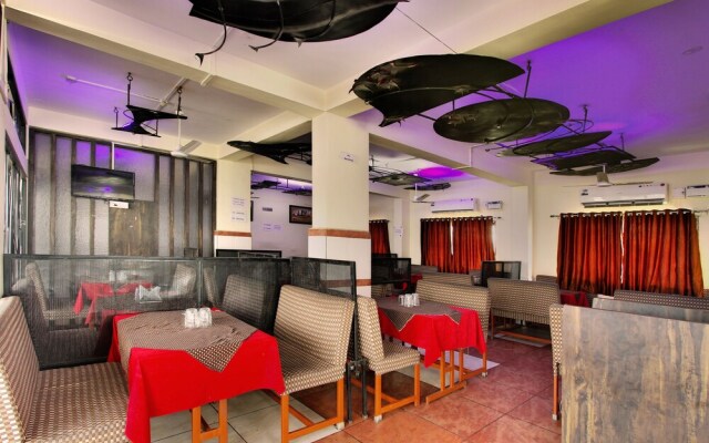 OYO 30475 Sangam Residency