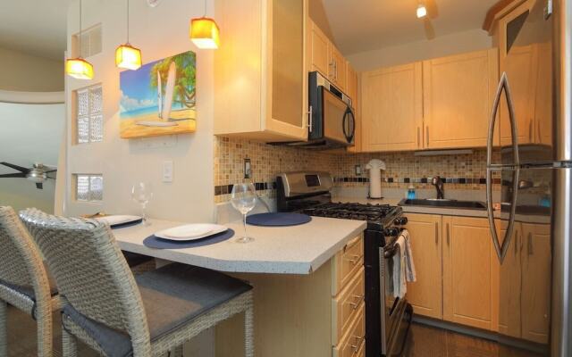 Amazing Apartment Mins From South Beach Strip!