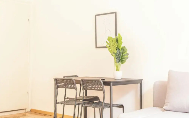 Charming 2BR Apt Close to Westbahnhof