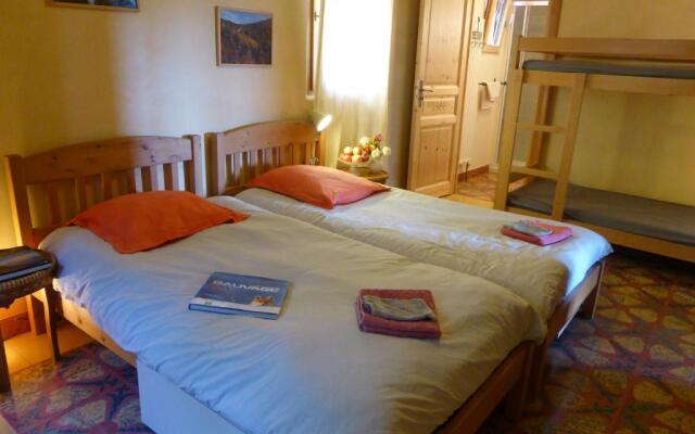 Eco-hôtel et Yourtes du Mercantour