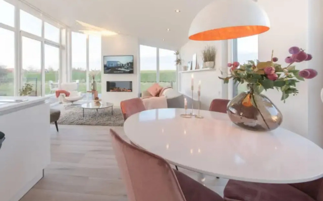 Luxury Chalet With Covered Terrace, in Zeeland