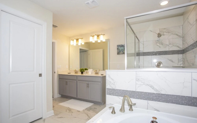 Champions Gate 1600 A