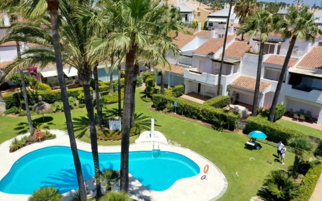 1176 beach front 2 pools bahia