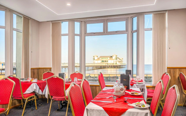 Sandringham Hotel