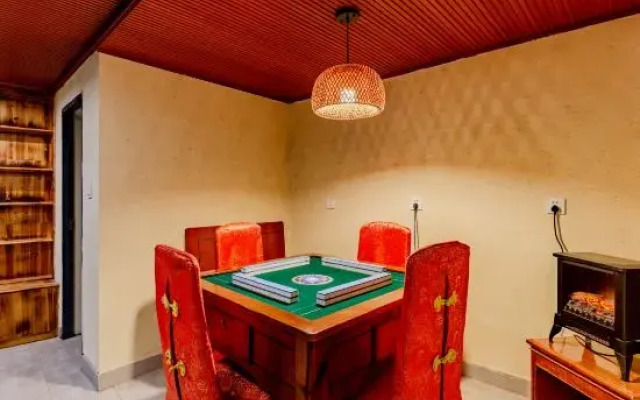 Huangshan Qingtan Peak No. 6 Theme Bed and Breakfast