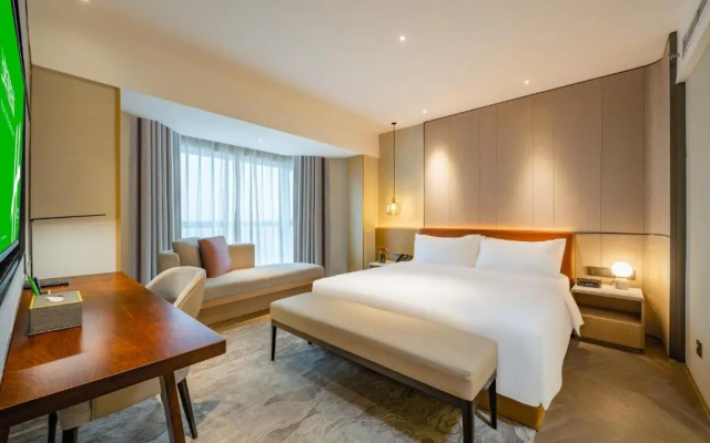 Holiday Inn Shanghai Huaxia by IHG
