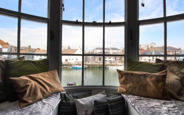 Harbourside House