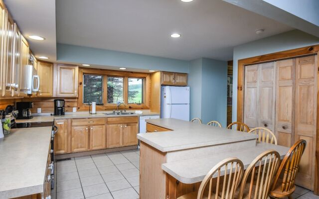 McKenzies Mountain 7 Bedroom House