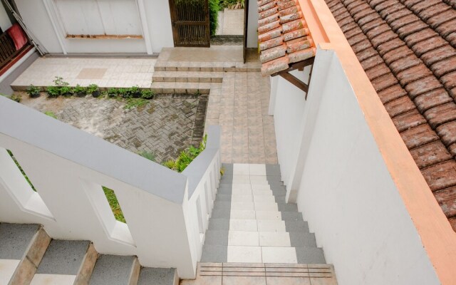 Adam's Apple Family Residence by OYO Rooms