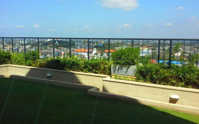 Hedges Court Residencies Town Hall-2 Room 3 Bed Apartment