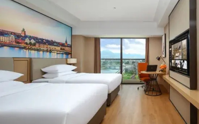 Vienna International Hotel (Lianzhou Shunying Plaza)