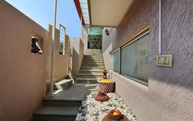OYO Apartments Maharaja Signal