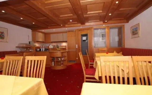 Apart Frühstückspension Stark