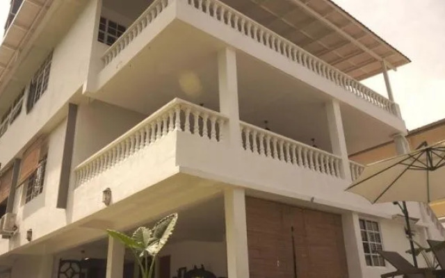 By the Sea @ Cozy Beachfront Home