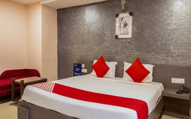OYO 4822 Hotel Pratap Residency