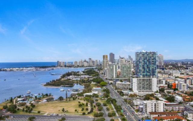 Skyline Showdown - Views, Games & Vibes – Outside – Gold Coast