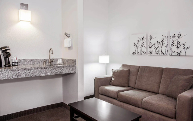 Sleep Inn & Suites