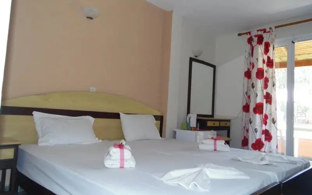 Tellis Holiday Rooms