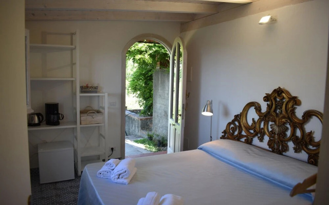 Suite Margherita With Private Garden and Shared Pool