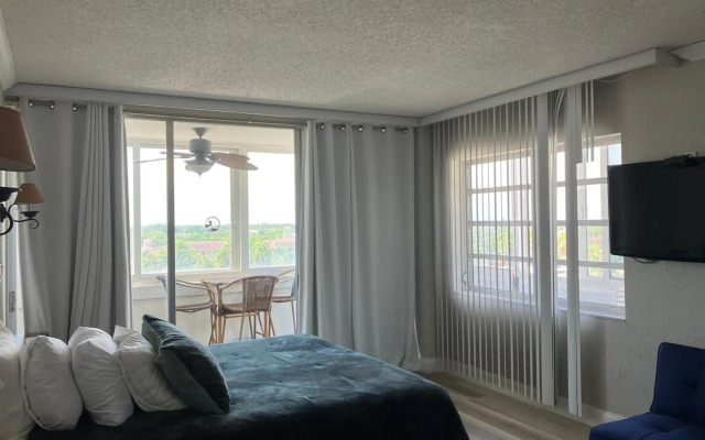 Ocean Manor Beach Hotel