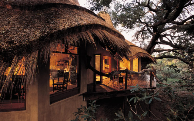 Pondoro Game Lodge  - Open to Kruger Park