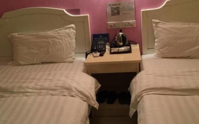 Yangshuo Romantic Hostel