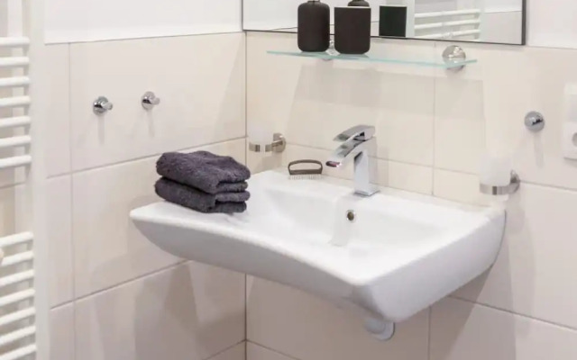 Simplistic Apartment in Neukieritzsch With Garden