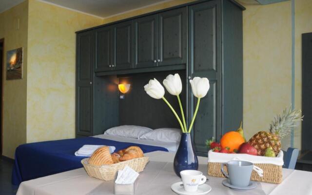 Studio a Stones Throw From the sea