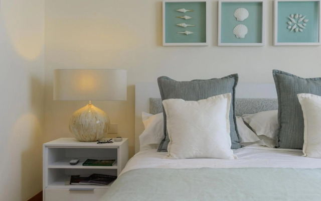 Myra Seafront Suites with Lov