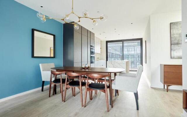 Sonder by Marriott Bonvoy Britain Quay Apartments Grand Canal Square