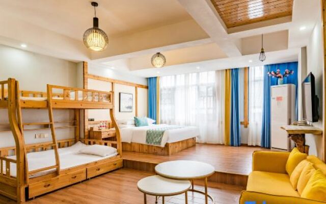 Floral Hotel· · time language hotel