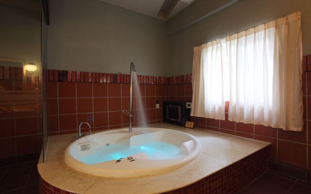Regale Villa Hotel