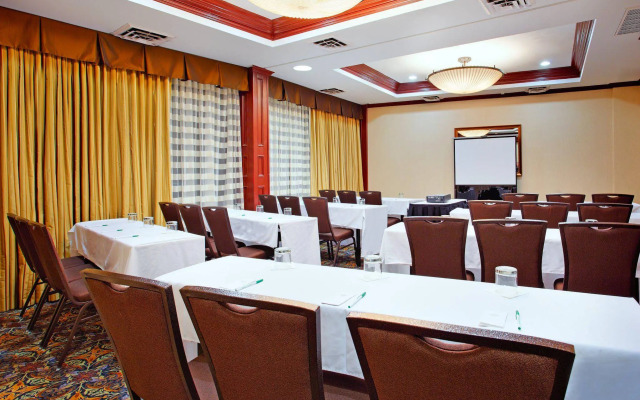 Holiday Inn Express Dallas Medical-Market Center by IHG