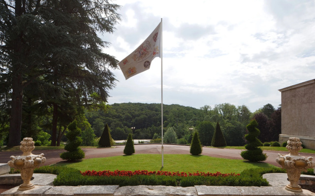 Château De Beauvois - La Maison Younan