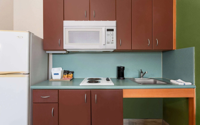 Travelodge Suites by Wyndham Lake Okeechobee