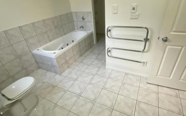 Luxury 5beds And 5bedroom