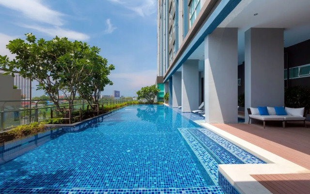 Baan KiangFah SeaView Condominium