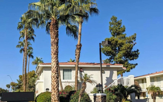 Red Lion Inn & Suites Phoenix/Tempe - Asu