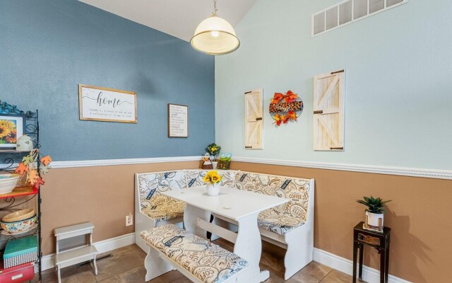 Branson 2 Bedroom Duplex With Large Deck