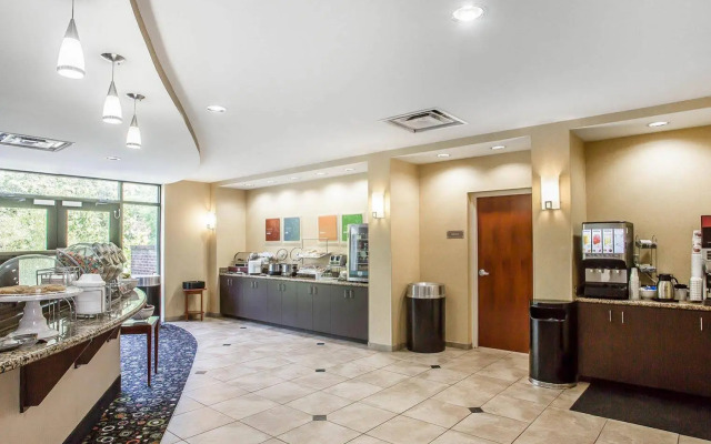 Comfort Suites Manchester