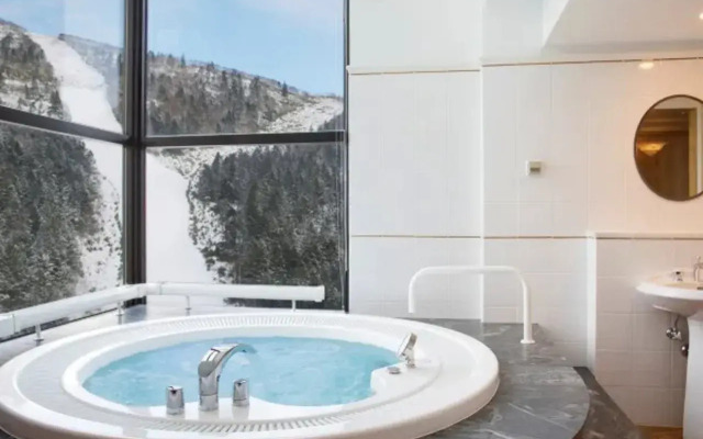 Hoshino Resorts RISONARE Tomamu