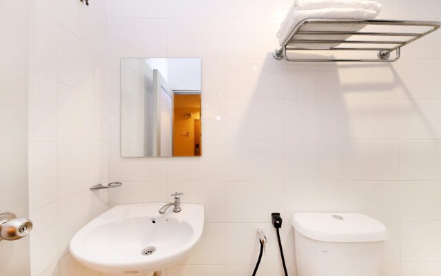 OYO 635 Seven Days Hotel