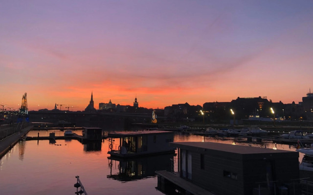 Domy na wodzie - Houseboat Porta Mare - Odradream