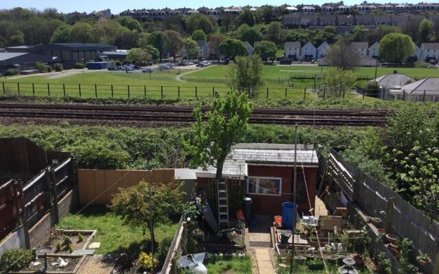 Apartment with basic equipments and shared garden