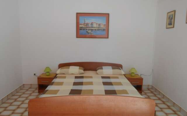 Apartment Near Novalja Center