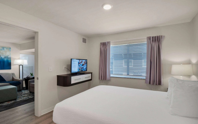 WaterWalk Extended Stay by Wyndham Charlotte - Arrowood