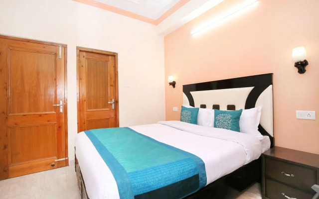 OYO 10861 Home Cozy 2BHK New Shimla
