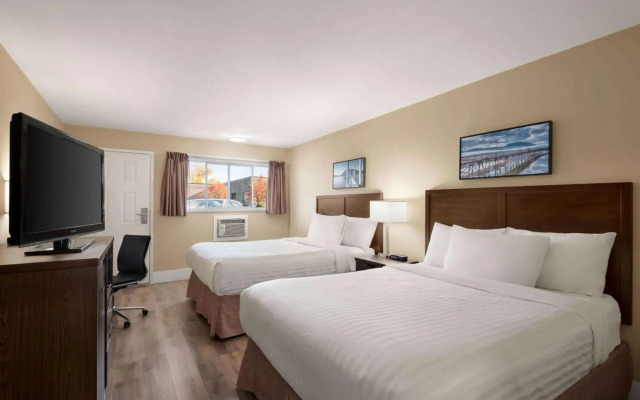 Travelodge by Wyndham Salmon Arm
