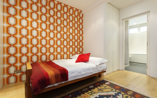 Veeve - The Writer's Mews