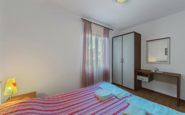 Stunning Home in Pula With Wifi and 5 Bedrooms